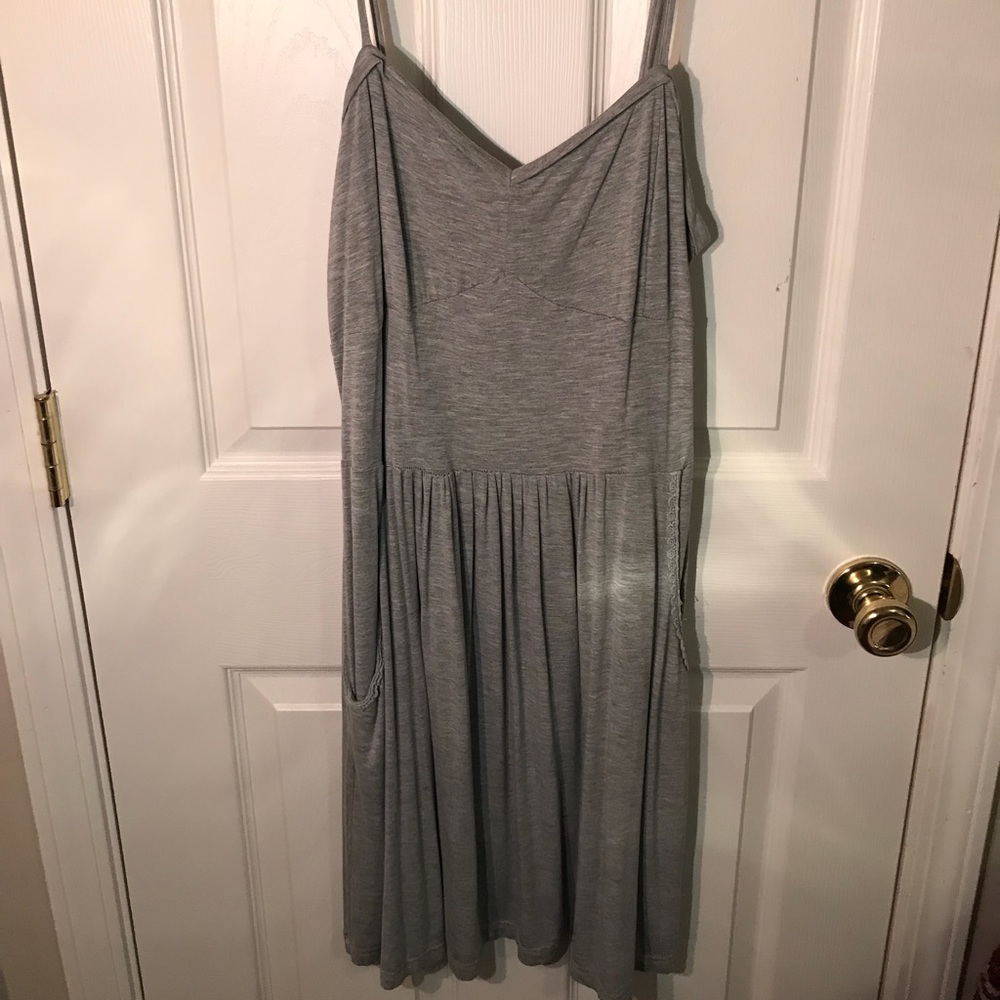 Grey Dress - Picture 1 of 3